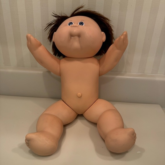 Vintage 1983 Vinyl Body Cabbage Patch Doll - Picture 1 of 11